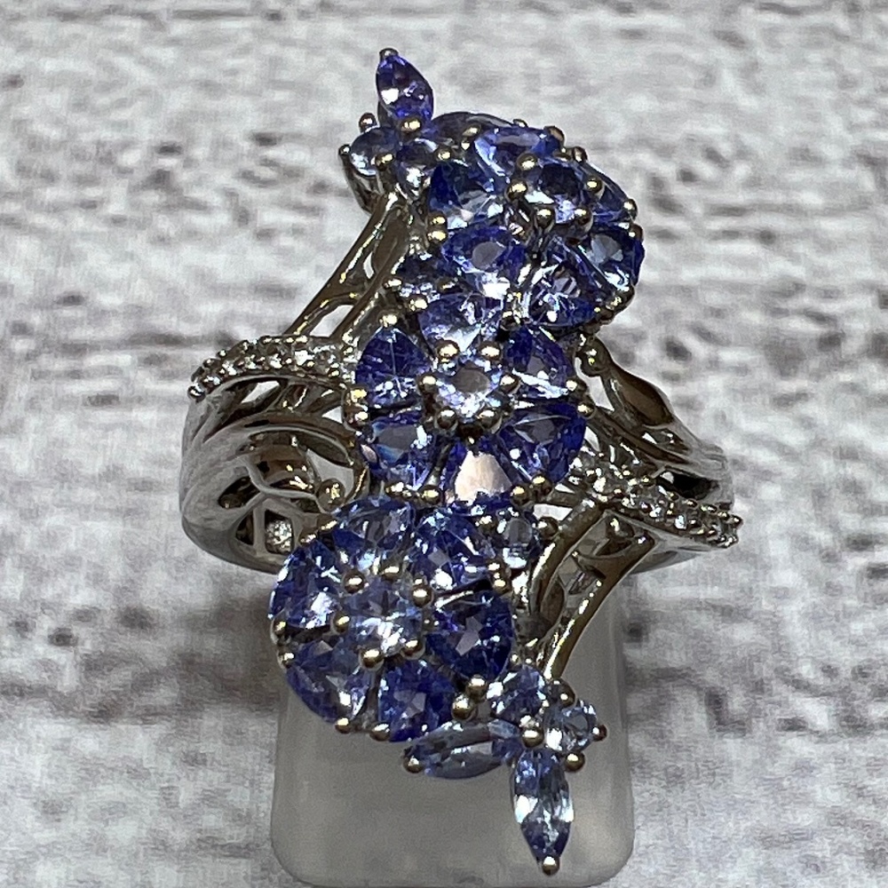 Tanzanite Floral Ring (230)